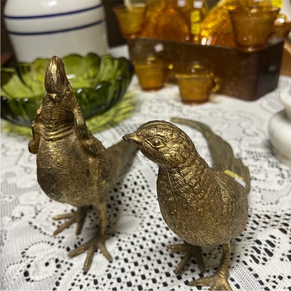 Solid Brads Bird Figurines - Elegant Home Accents